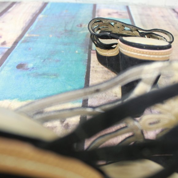 BANDOLINO Beaded Wedge Platform Sandals Size 7.5 - Picture 9 of 10